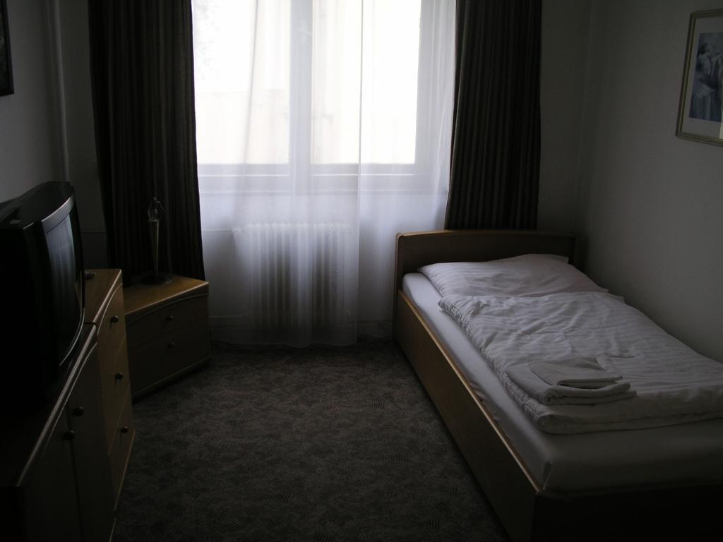 Hotel & Penzion Grand Matej Banská Štiavnica Chambre photo
