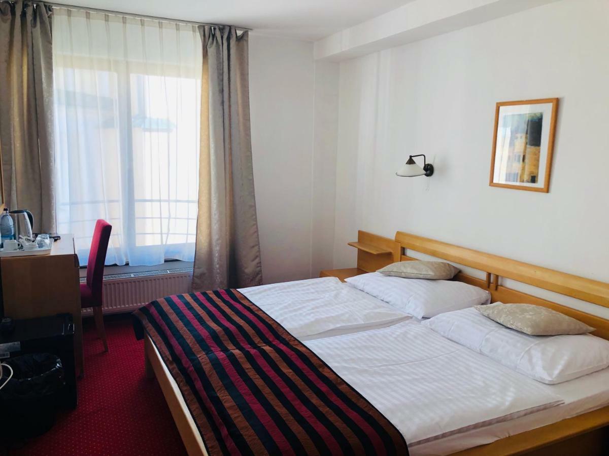 Hotel & Penzion Grand Matej Banská Štiavnica Extérieur photo