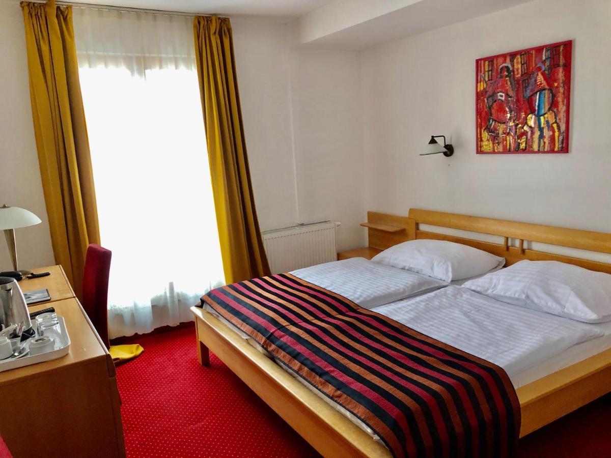 Hotel & Penzion Grand Matej Banská Štiavnica Extérieur photo