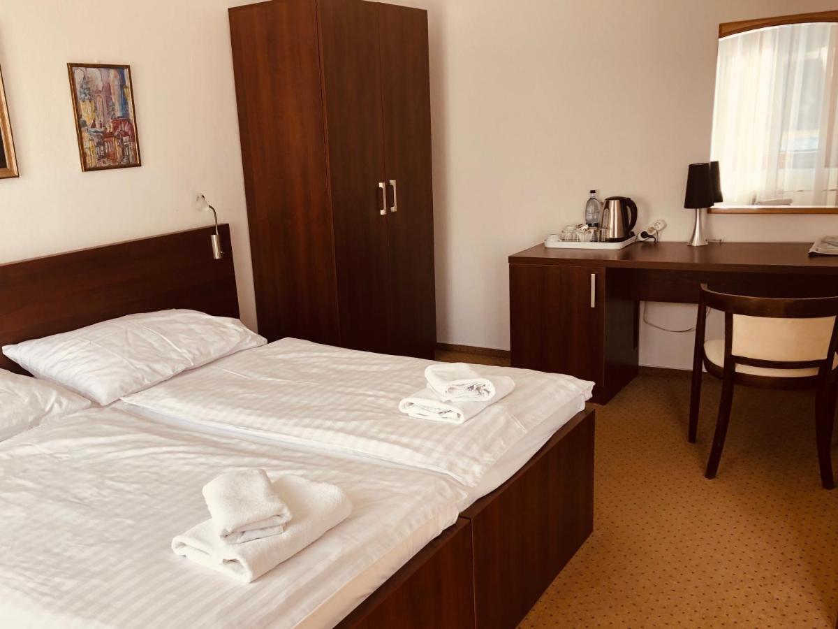Hotel & Penzion Grand Matej Banská Štiavnica Extérieur photo