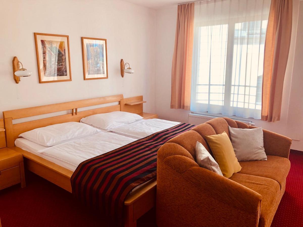 Hotel & Penzion Grand Matej Banská Štiavnica Extérieur photo